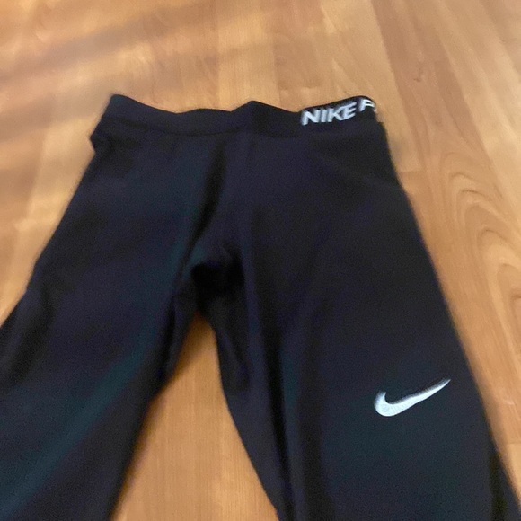 Nike leggings - Picture 2 of 5